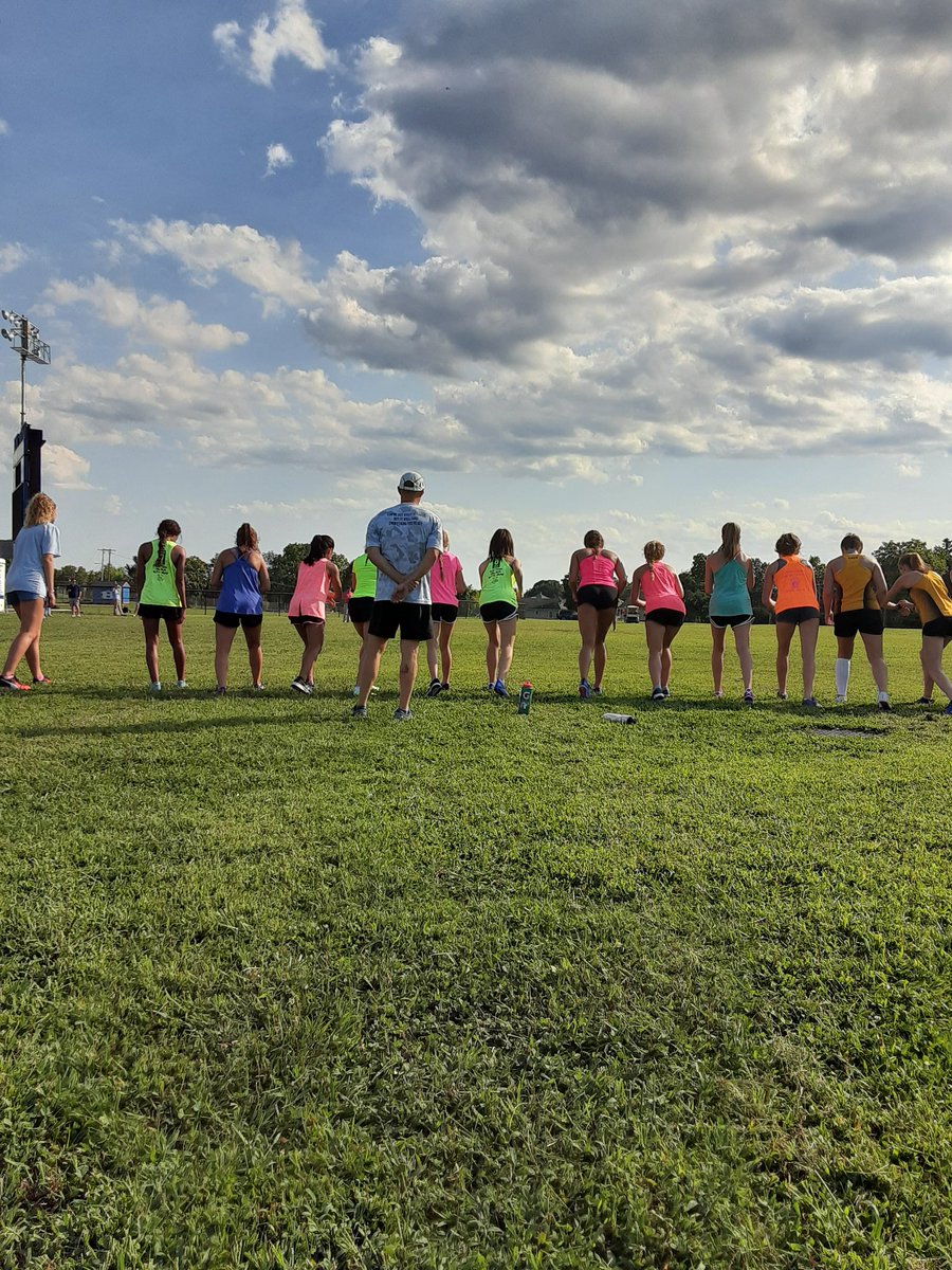 CoachRems_OHSPE's tweet photo. First Scrimmage of the XC season... Ready, Set, Go! @OakdaleAthletic @MilesplitMD https://t.co/cU2nHALSI3