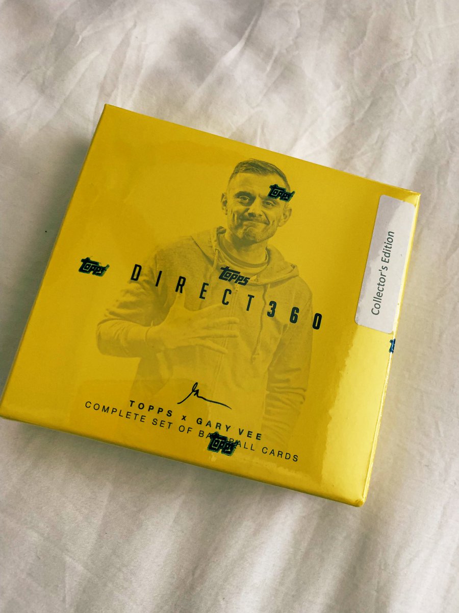 malachiobrien's tweet image. Perspective is everything 

Let’s get a golden ticket 👇👇

@garyvee @Topps 

#IminControlGaryvee