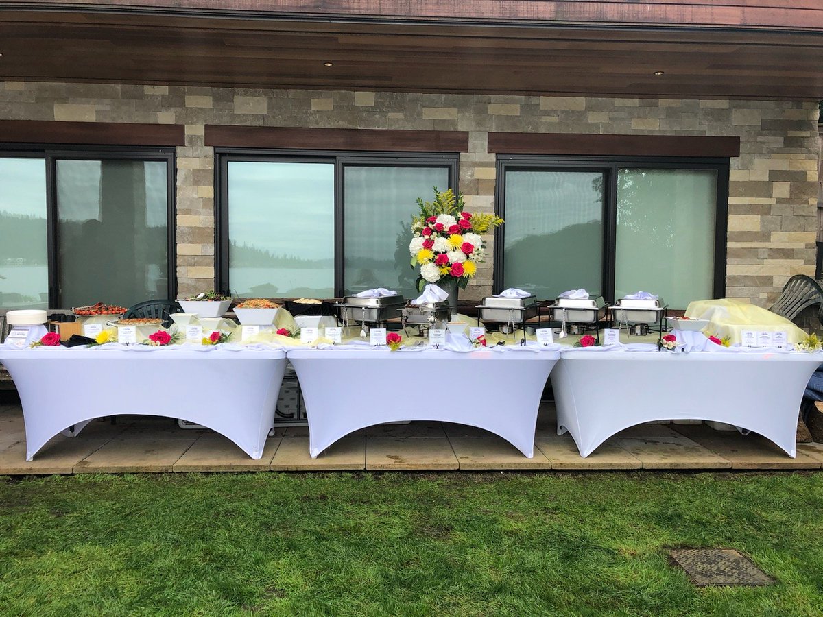 DesignPerfectCa's tweet photo. We have so much fun preparing for this event every year! Daina even got to teach Nicole and Cierra how to make live floral arrangements! #Designperfect #DPRocks #teamawesome #catering #events https://t.co/SxlHABNiss