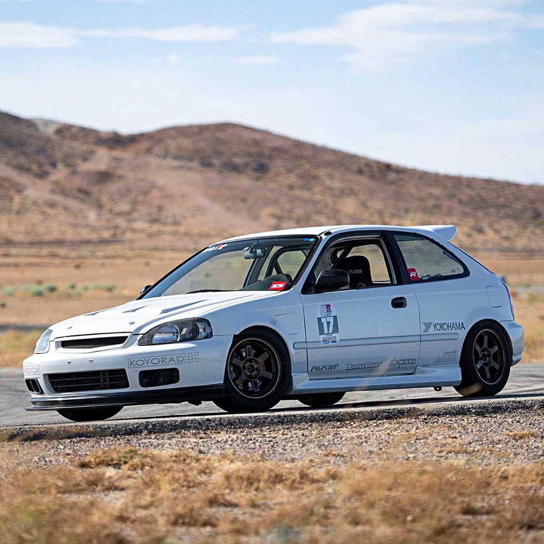 gulfcars's tweet photo. Get a full recap of FF Battle 11 Presented by ig:eneosusa & ig:specclutch, our most exciting FF Battle to date! Hit link in bio to watch the full video recap. #superstreet #ffbattle11 #ffbattle #eneos #specclutch 📸 ig:lukemunnell https://t.co/TZ1RAG0rIm