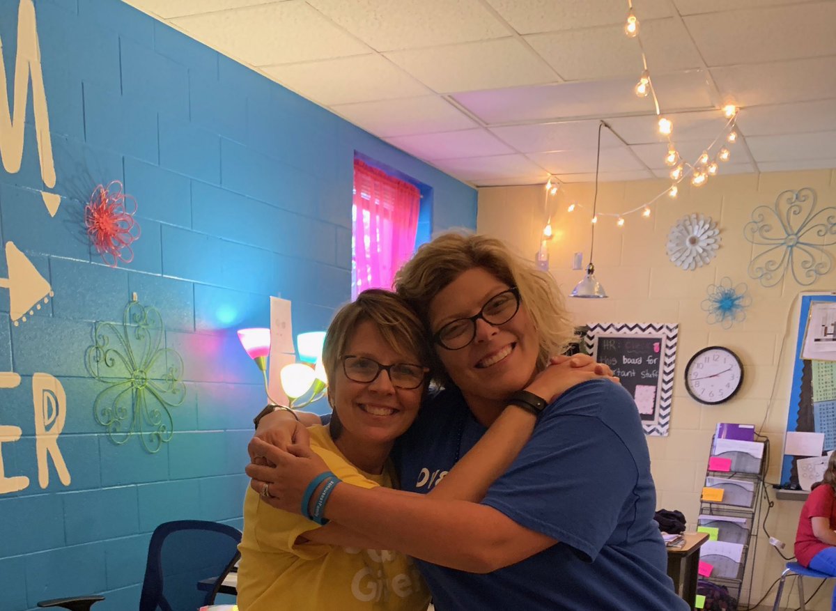WilliamsIntPC's tweet photo. 1st House Day was a success at WIS! ❤️💛💙💚 #wonderfulworldofwis #4houses1family #bethewildcard #rcainspired #kidsdeserveit #joyfulleaders #pcss #pellcityschools #pantherpride https://t.co/37rYCHC0TP