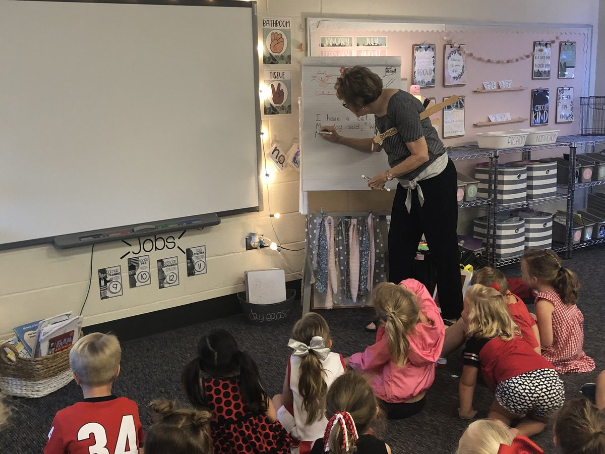 ShelbyHilley's tweet photo. We were so excited to welcome Peggy Terrell into our classrooms today for some Writing Workshop modeling! ๐ @CFESmustangs #motivatedmustangs #mustangswrite https://t.co/sdHBXAOrJj