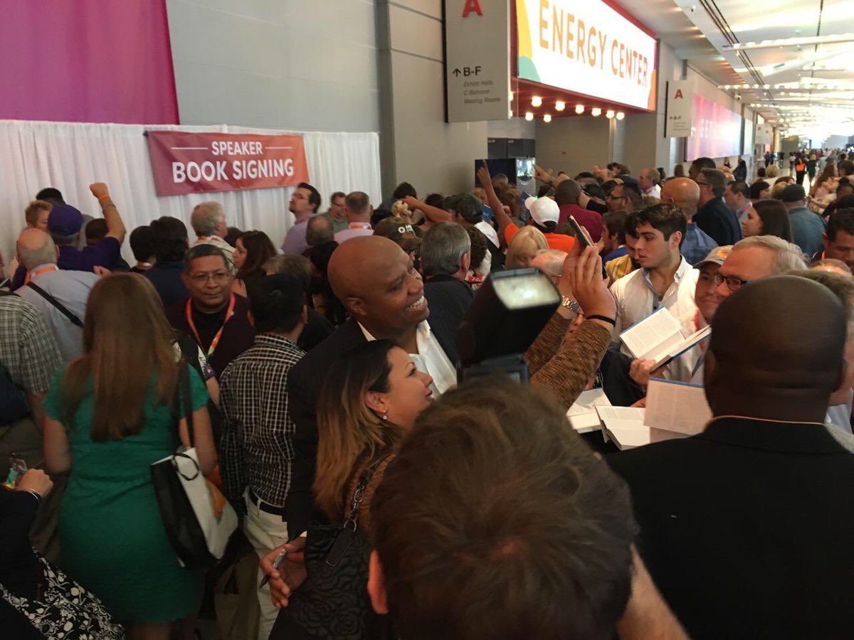 walterbond's tweet photo. Beyond humbled. Always a blessing when Iโm on stage at #Ambition2019 Overwhelmed with the amount of love and support for my newest book release SWIM! #Ambit2019, thanks again for having me! ๐ฆ
#SharkMentality #SWIMBook
โก๏ธ https://t.co/UU1AQtAq0n https://t.co/SvDQBYJYRj