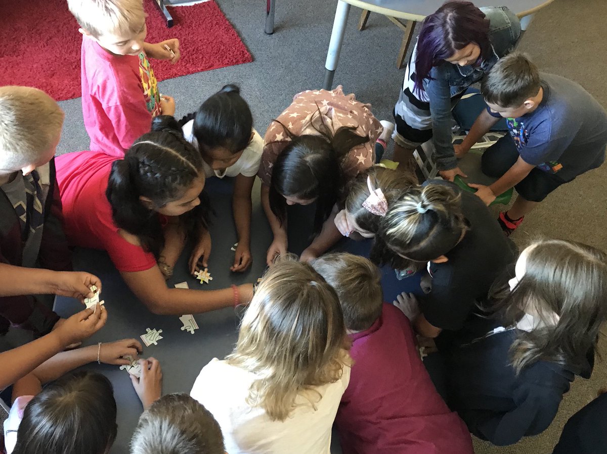 MrsBriem's tweet image. Great week 1 with the Briem Team. Big lesson: we are each an important piece of this group. Everyone matters in this class! Every voice counts! Looking forward to learning and growing together! #huskylearning #pawesome @Wash_HuskiesVPS