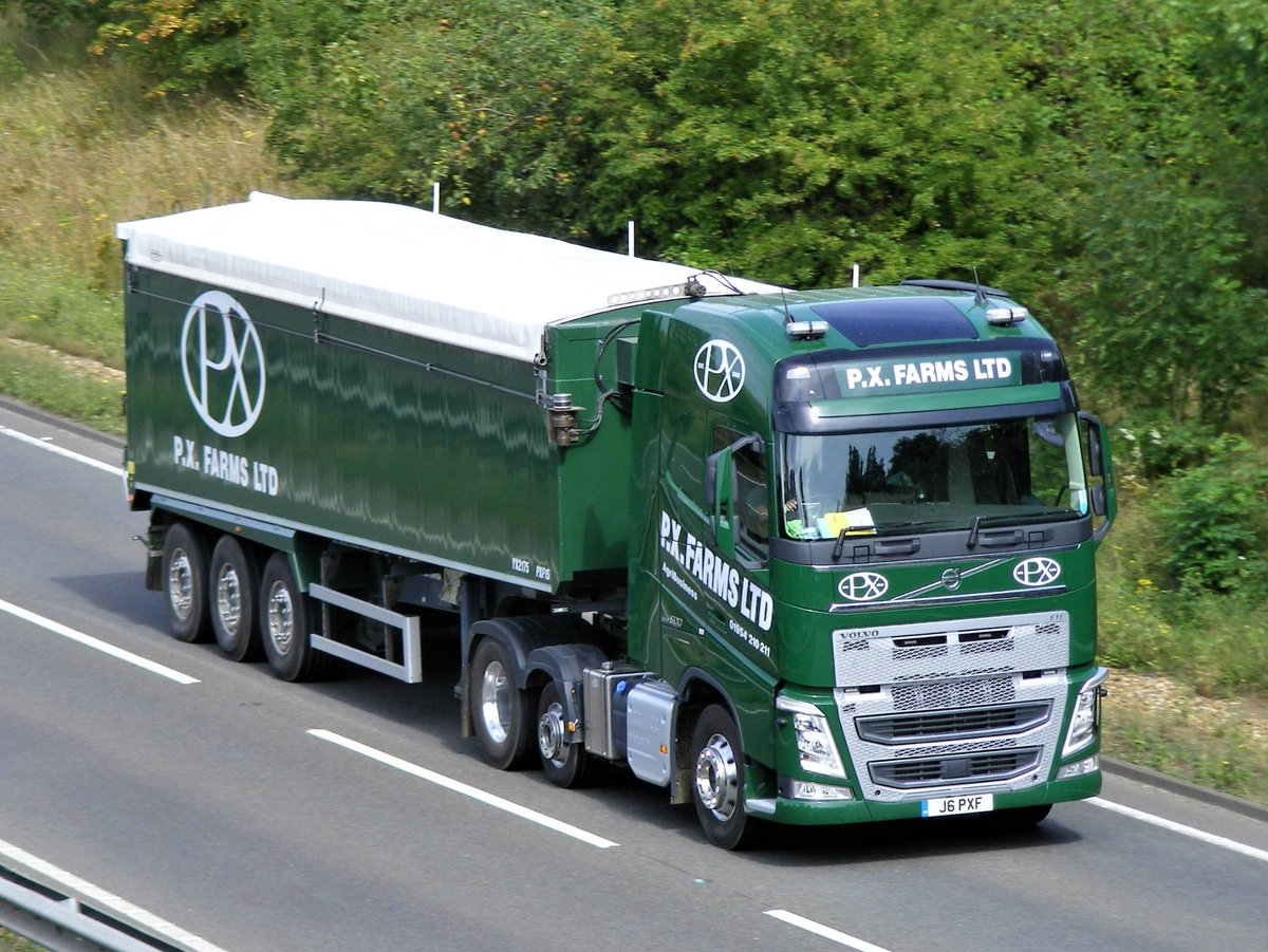 forthrightjames's tweet image. Very pleased to finally catch one of @PXFarmsHaulage @Pxfarms very smart new @VolvoTrucksUK FH units for a shot headed southbound and down on the A1 yesterday afternoon. Very smart looking in the livery I must say!