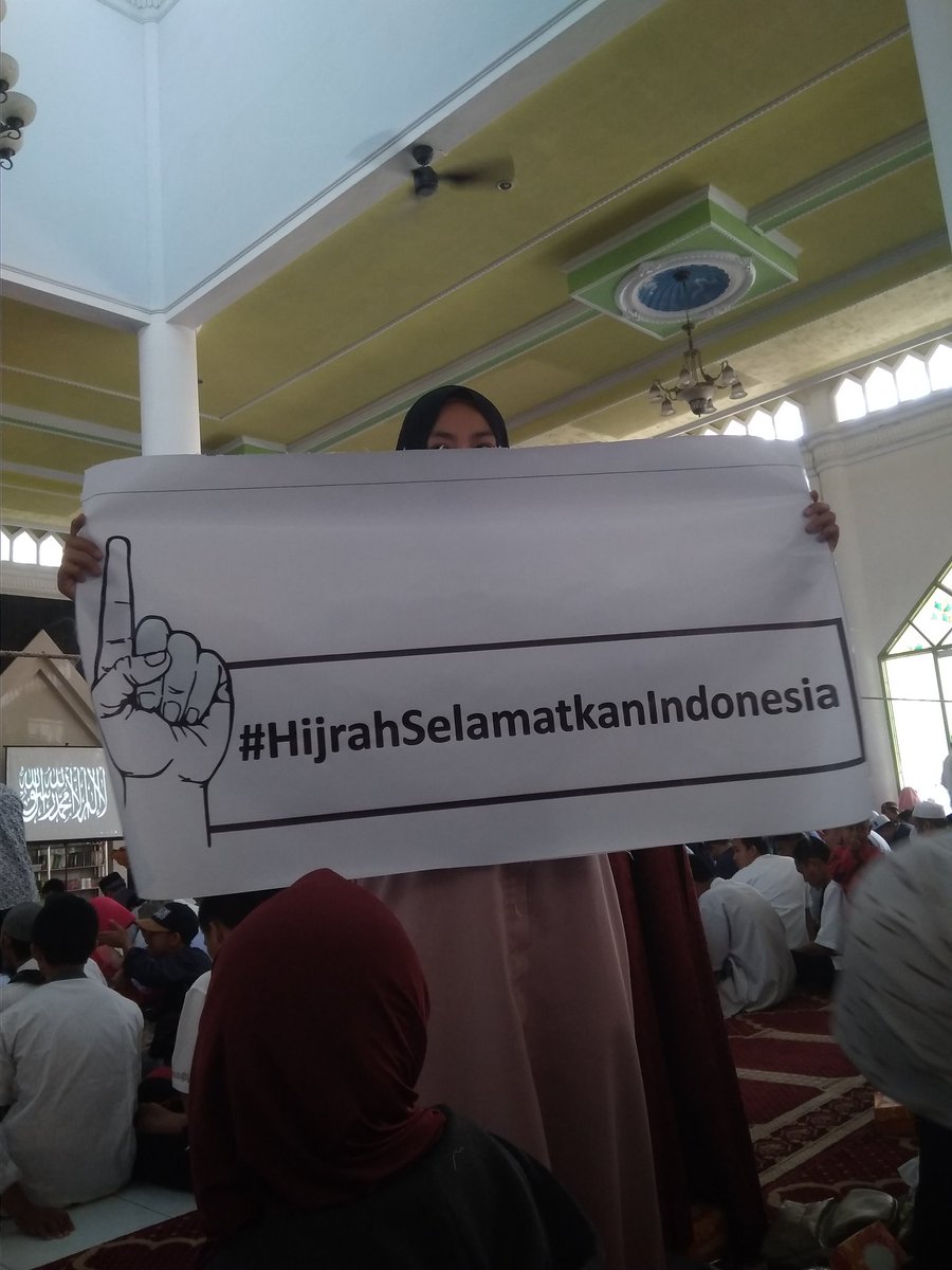 LGifariah's tweet photo. Mari Selamatkan Indonesia dari Korupsi #HijrahSelamatkanIndonesia #HijrahMenujuSyariahKaffah #TinggalkanLiberalismeLawanKomunisme #HijrahSelamatkanIndonesia #WeAreTheWorldKHILAFAH #CF3C https://t.co/nF0fWGCfrW