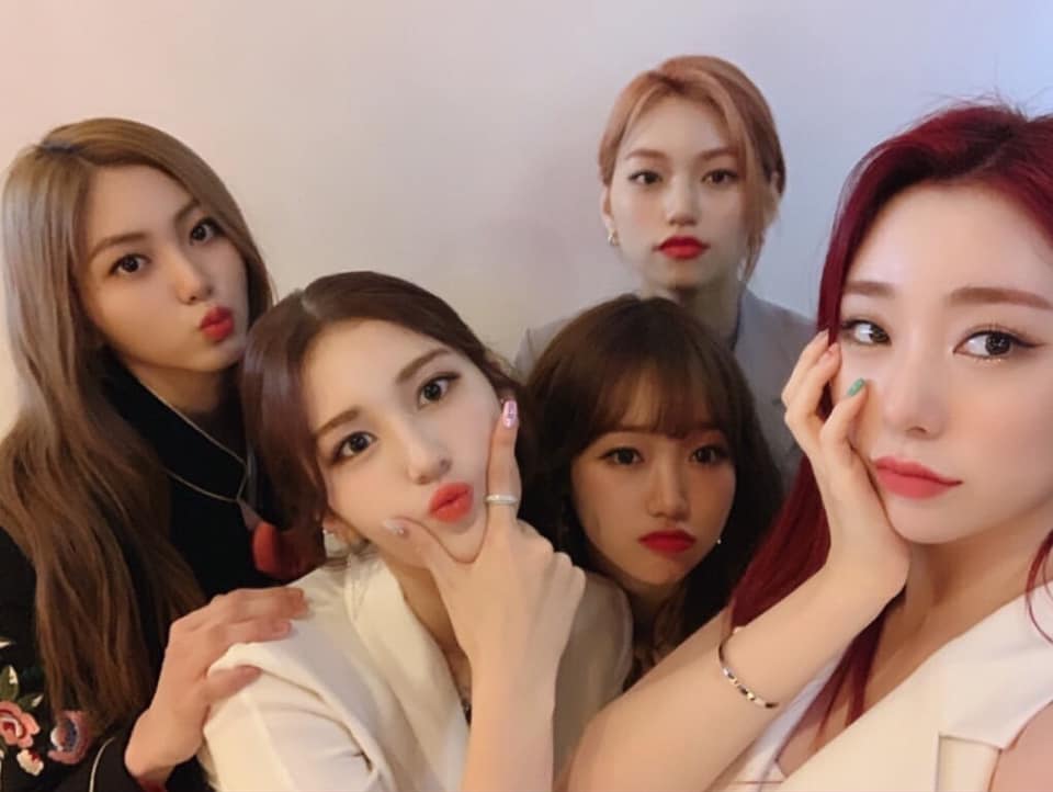hoangquyenchuv1's tweet photo. #IOICOMEBACK
#MONTH10 https://t.co/FraRFhV0ne