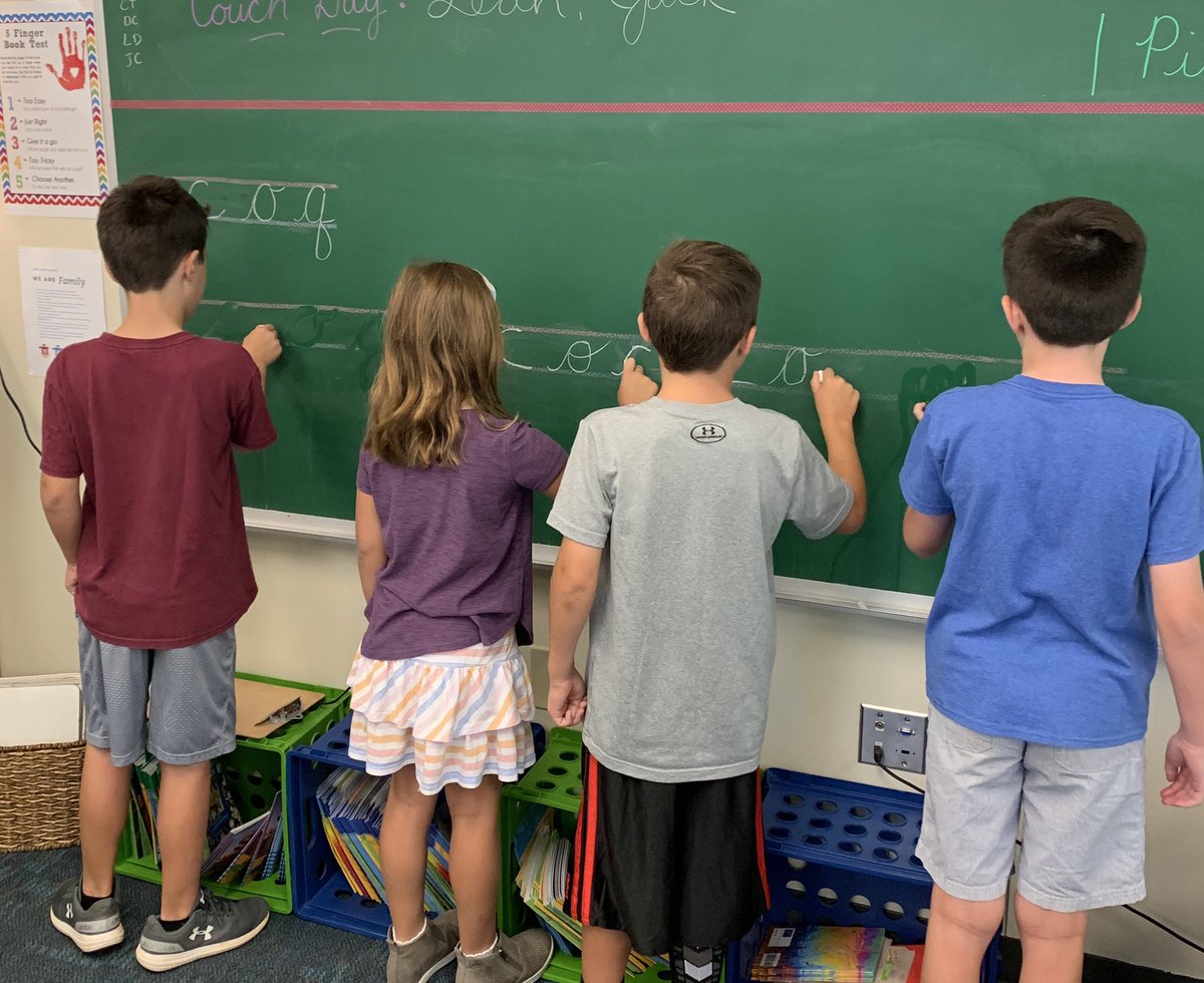 mrsrobertsed's tweet image. My Ss enjoy practicing their cursive letters on the big chalkboard before writing them small on paper.  The drag of the chalk helps their brains remember letter formation.  Love these kiddos! 🥰This warms my heart! ❤️#edchat #spedchat #bringbackcursive