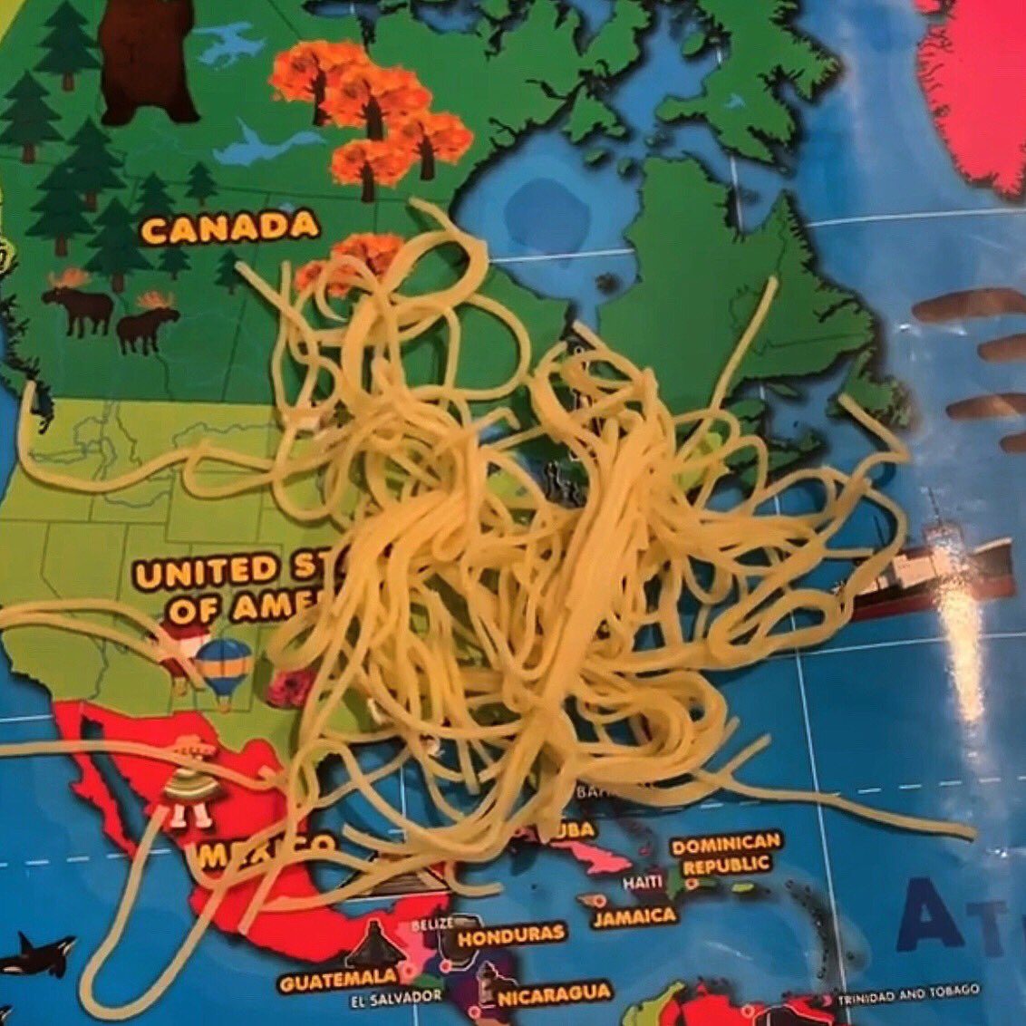 aesnelson's tweet photo. Dear Weather Channel, Your map of Hurricane Dorian’s projected path is not helping us at ALL ... 🤦🏼‍♀️ #Florida #spaghettiplot #hurricane #HurricaneDorian #WeatherChannel https://t.co/Co3yEL6Hf5