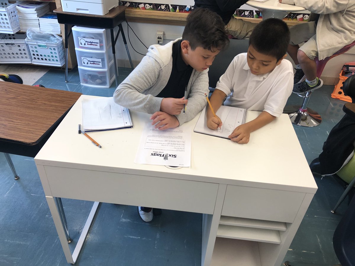 GuildaQuintero's tweet image. 5th grade Math/Science. Great way to end the week- collaborative learning and building relationships! 👋🏻@Cochran_Colts