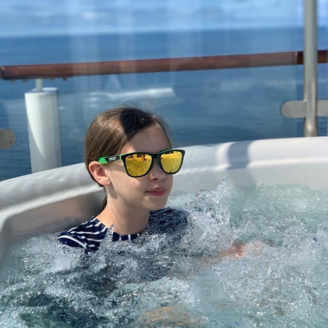 zanymomintx's tweet photo. Going into Labor Day weekend like a VIP...or an @oakley model.
#indeeph2o #ncljewel #luxurytraveler https://t.co/T6kfmlfWb3 https://t.co/g2bgydZpj1