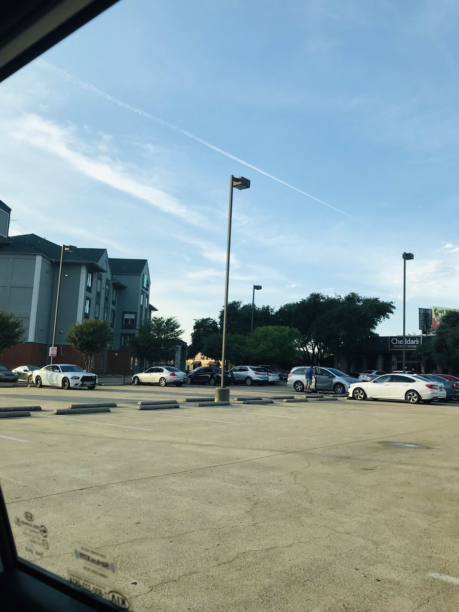 EsMy_Word's tweet photo. Thanks @AmericanAir for canceling my husbands flight because of “bad whether” in Dallas when clearly the sun is out!!! 👎🏼 https://t.co/tv6lh6kEv6