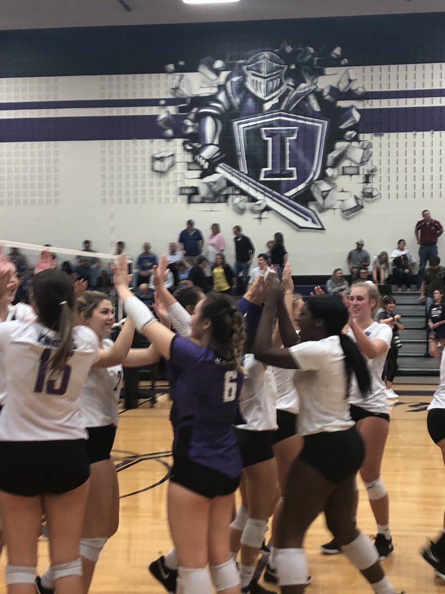 IHSKnightVball's tweet photo. The Knights come all the way back! After a slow start, dropping the first two sets,  the ladies found their footing and roared back for the Win  over the Frisco High School  Raccoons in a five set thriller! 19-25, 11-25, 25-23, 25-9, 17-15 https://t.co/ClcUouAagi