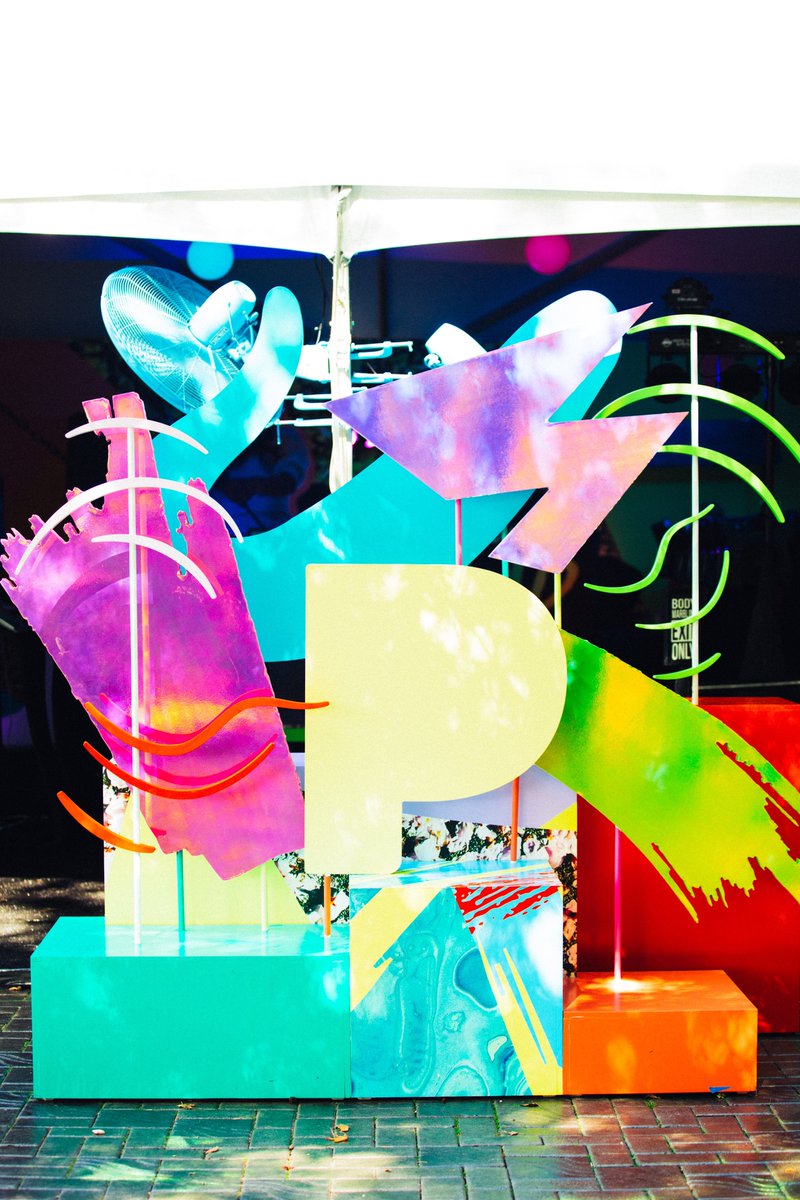 _BUMBERSHOOT_'s tweet photo. .@pandoramusic is turning the sound on at the #PandoraLounge all weekend long! Stop by for photobooth fun, body marbling and more! https://t.co/Fz796vScaR