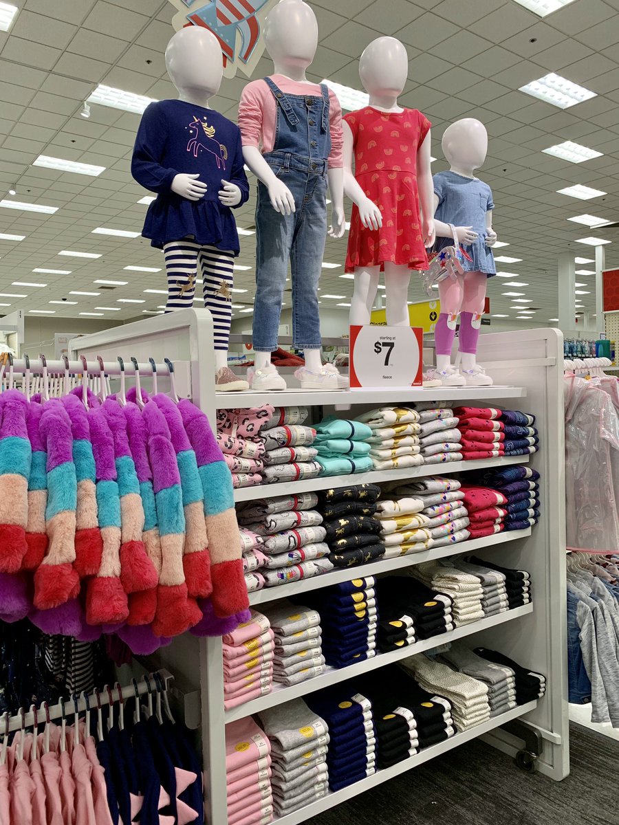 TGTKathrynR's tweet image. Feeling great going into Labor day WKD here at T664... goin’ back to school in style! #bringonthesales @JenieBrisson @JenHatlevig @REOrulz71 @Target_PJ