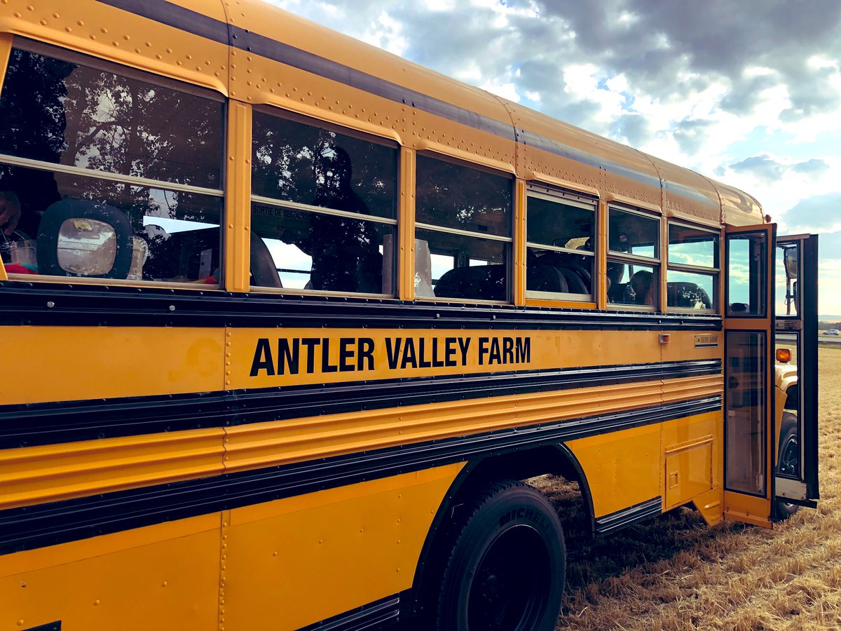 5thGenFarming's tweet photo. First meal in the field #feedwagon #mealsonwheels #antlervalleyfarm #harvest19 https://t.co/WRL6RP2ARb