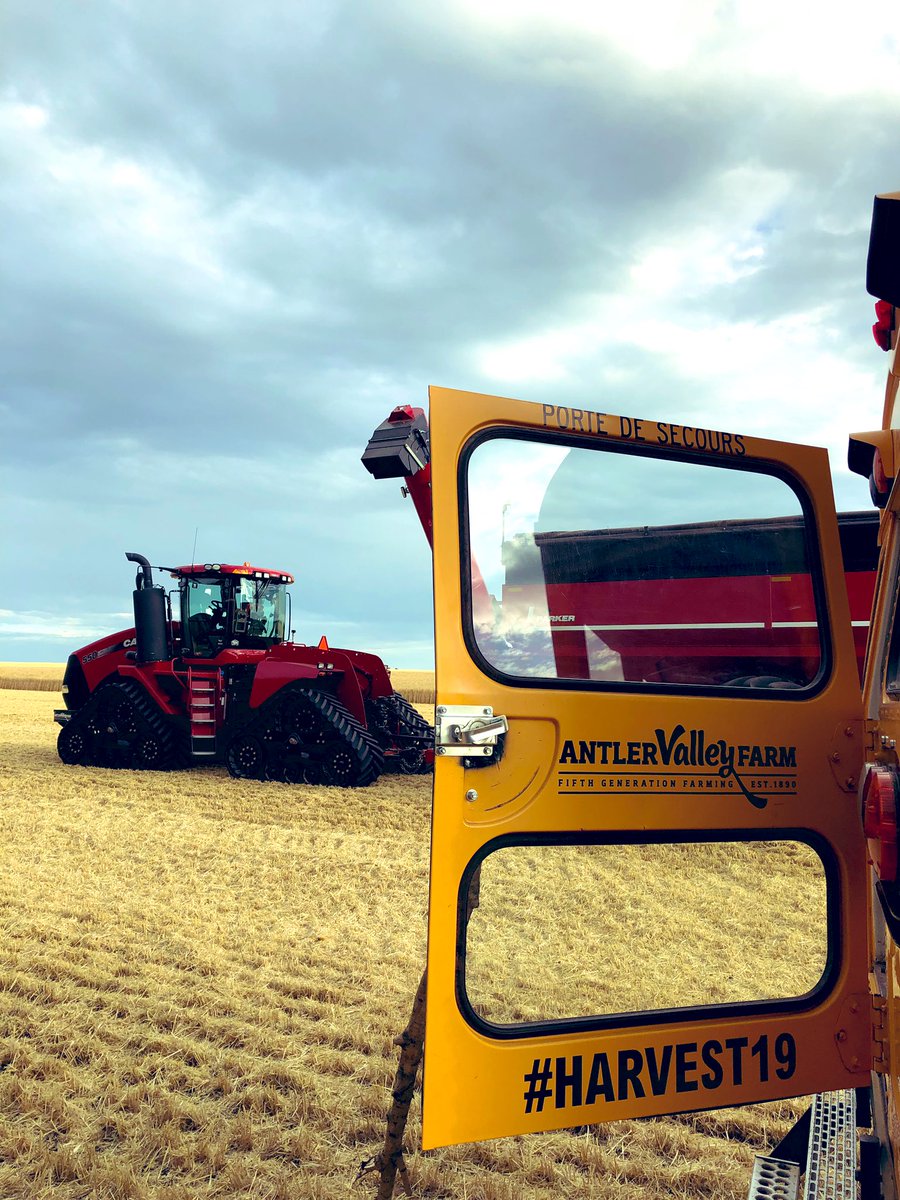 5thGenFarming's tweet photo. First meal in the field #feedwagon #mealsonwheels #antlervalleyfarm #harvest19 https://t.co/WRL6RP2ARb