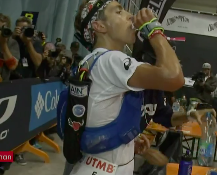 Utrail's tweet photo. UTMB
A Courmayeur, c'est plutôt rassurant, Xavier Thevenard semble très frais et lucide, il est bien.
20 minutes le séparent de l'espagnol #utmb2019 #utmblive #UTMBTV
On y croit ! 💪💪 https://t.co/Z4MHN1UqXy https://t.co/rZpbbzQJrs