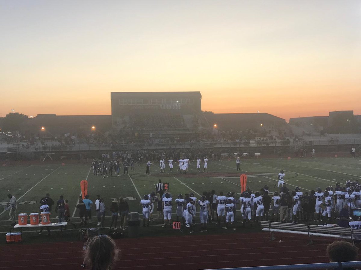 NKCHS_Admin's tweet photo. Let's keep up the great work @NKCFootball! We're cheering you on. Looking good for the first game of the year! https://t.co/wFyQlV2lKH