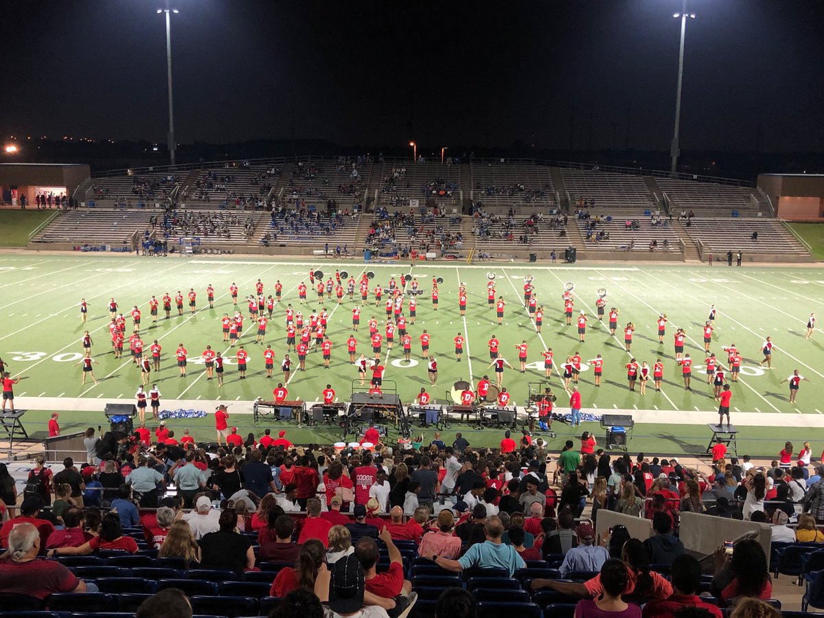 GrayleJ's tweet photo. ⁦@DHS_Vikings⁩ Band and Dolls performing at Mercer Stadium! Love football season in ⁦@FortBendISD⁩  ⁦@FBISDFineArts⁩ https://t.co/73W9MSSuf2