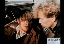 魔の山 クシシュトフ キェシロフスキ 殺人に関する短いフィルム 自分勝手なタクシー運転手 理想に燃える新米弁護士 鬱屈を抱え街を彷徨う青年 三人の運命が二つの殺人を通し繋がる 青年の運転手殺害と弁護士が立会う青年の絞首刑をリアル執拗に描写