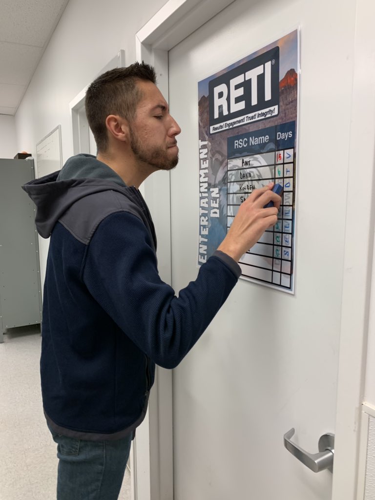 Jon_Kirwin's tweet photo. Kolden getting #OuttaTheDen today. #MoneyMakerz #RETI #OHPAcalypse #POWer #MorgantownMall #GetGreen #SummitSquad #SummitHunt https://t.co/NrrsihS1iC