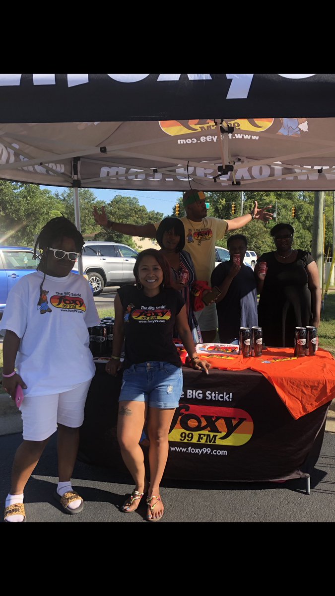 PINAYJD's tweet photo. #99DaysOfSummer #FreeBeerFridays #GeneseeIce #FlipMyCycle #HealyWholesale #Cheerwine #LeBleu #indigoattour #FallFestival #Millstone14 #BigSticka #Foxy99App https://t.co/jlInYSJP55