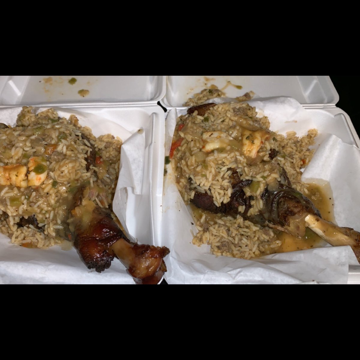 TasteeCandy's tweet photo. It’s goin UP @tjsarlingtontx 💪🏽💪🏽💪🏽 these stuffed turkey legs toooooo clutch!!!! https://t.co/cuxtRvCKuc