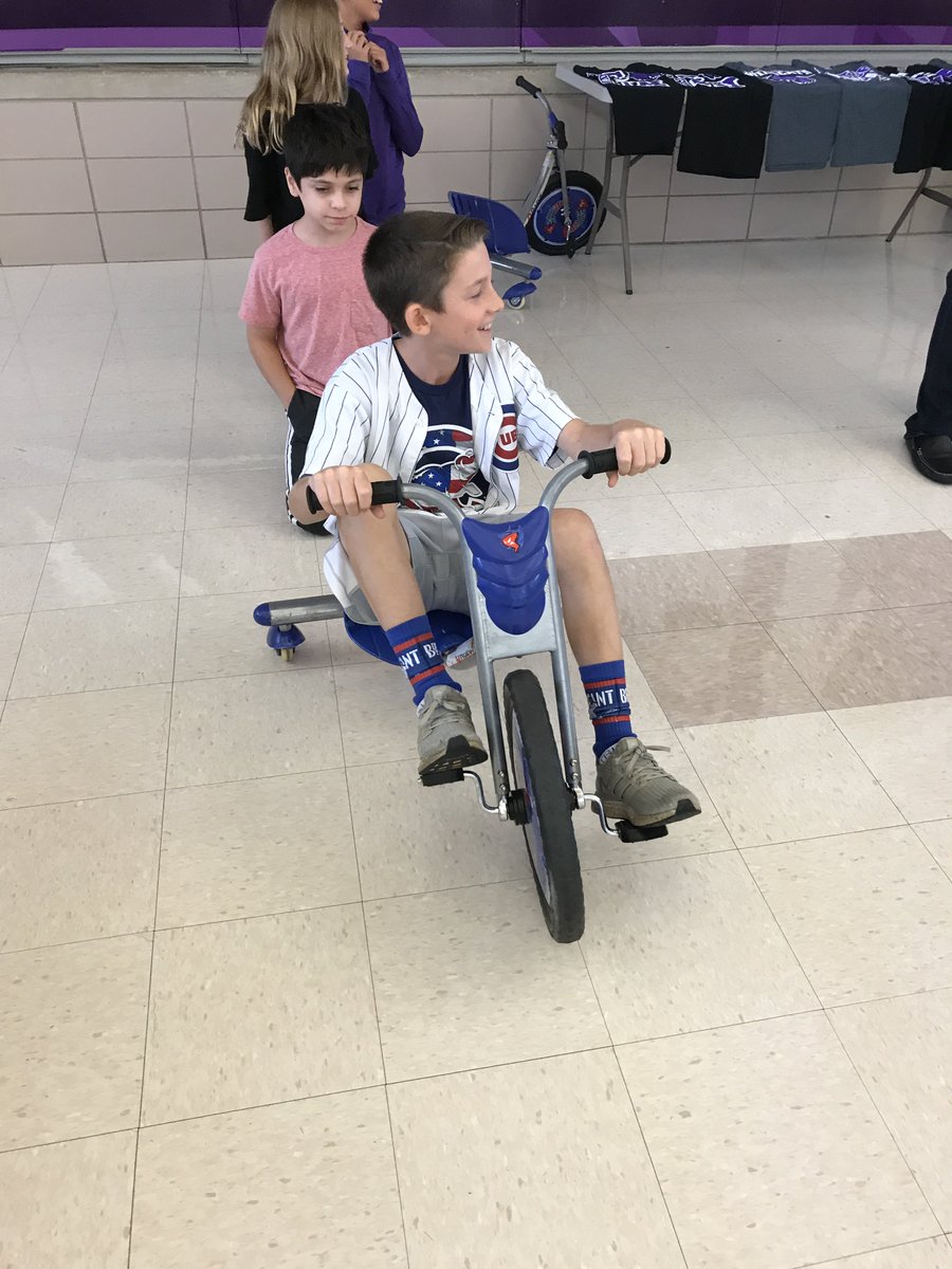 HallmanCarrie's tweet image. 6th grade VIW (Very Important Wildcat) Preview Assembly. #2MuchFun @CenturyWildcats @OSD135