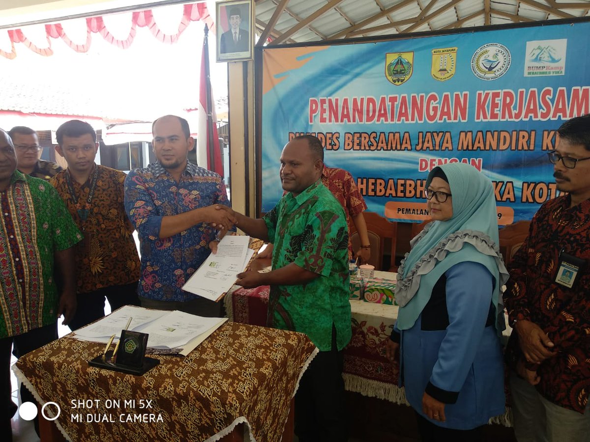 Selamat dan Sukses atas Penandatanganan Kerjasama (MOU) BUMDES Bersama Jaya Mandiri Kec. Pemalang dengan BUMKAM Hebaebhulu Yoka Kota Jayapura Irian Jaya,
Suksek untuk BUMDES Jaya Mandiri
