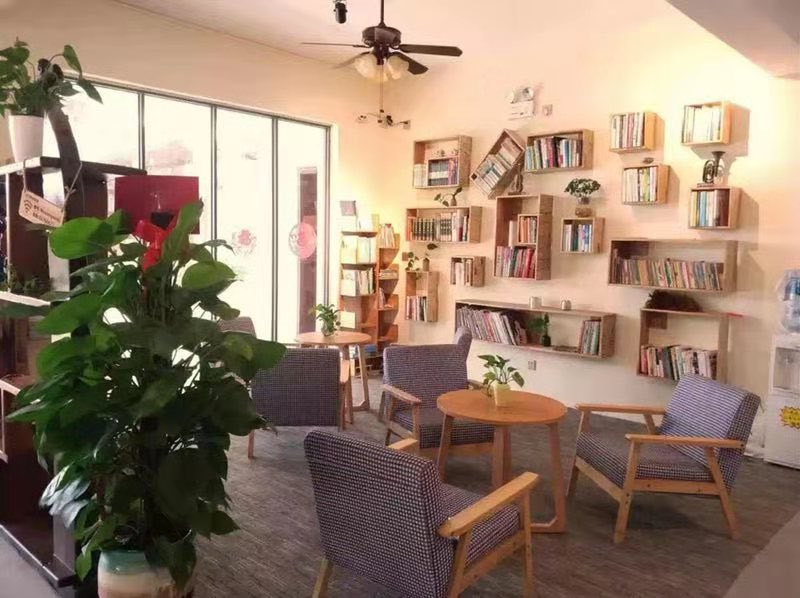 Muye_Wu's tweet photo. My hometown on the Hainan Island is not only ideal for eating seafood and watching the sea; you should try living in a Hainan B&amp;B! Nanyang style, fisherman style or forest style, it will make the journey more like "home" and you will enjoy the warm welcome.  @explorehainan https://t.co/UyY3TLd5AY