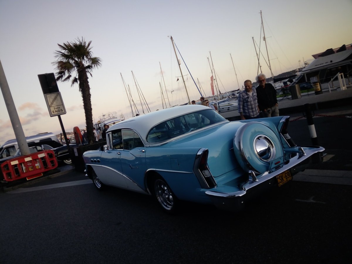 ShelyP21's tweet photo. Some of the cars at American Car Night on the Quay 😍 #americancars #carnight #poolequay https://t.co/tBv2qnpHQe