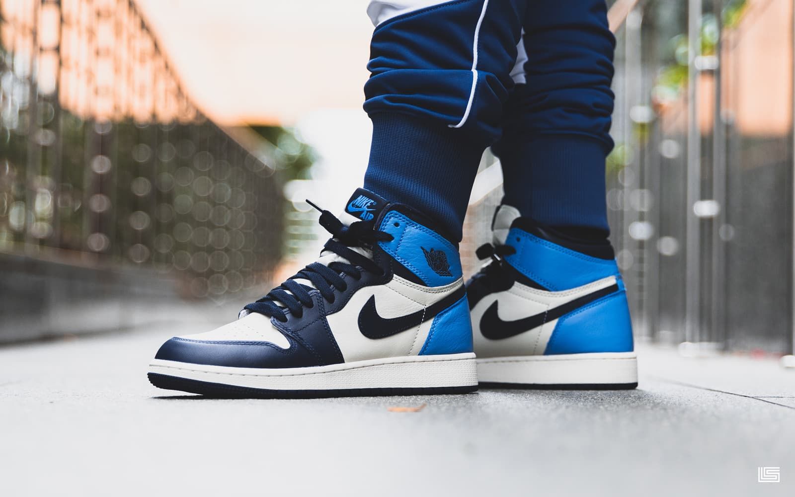 obsidian jordan 1 footlocker