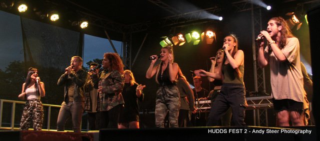 asephotographer's tweet photo. @LMACHOIR LMA Choir performing last night @huddsfest https://t.co/KhkV0GV2hW