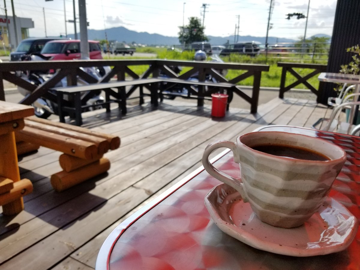 moon0025's tweet photo. フラッとライド
久々の再開
お元気そうで何より
またお会い出来る日まで
#テラス
#coffee
#コーヒー
#drop
#ドリップ
#バイク
#motorcycle
#ツーリング
#touring
#ライド
#ride
#休憩
#rest
#ライダーズカフェ
#riderscafe
#vfr1200
#v4
#プロアーム
#proarm
#シャフトドライブ
#shaftdrive
#sc63 https://t.co/xNXfdZro1A
