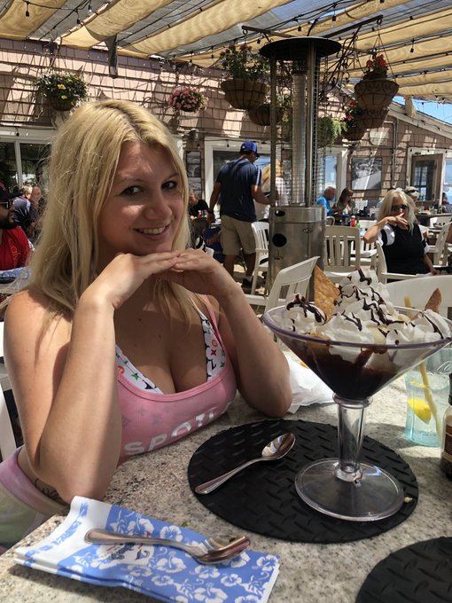 Thank you everyone for the bday wishes ❤️ I&rsquo;m happy I made it to 28 and I never looked better https://t