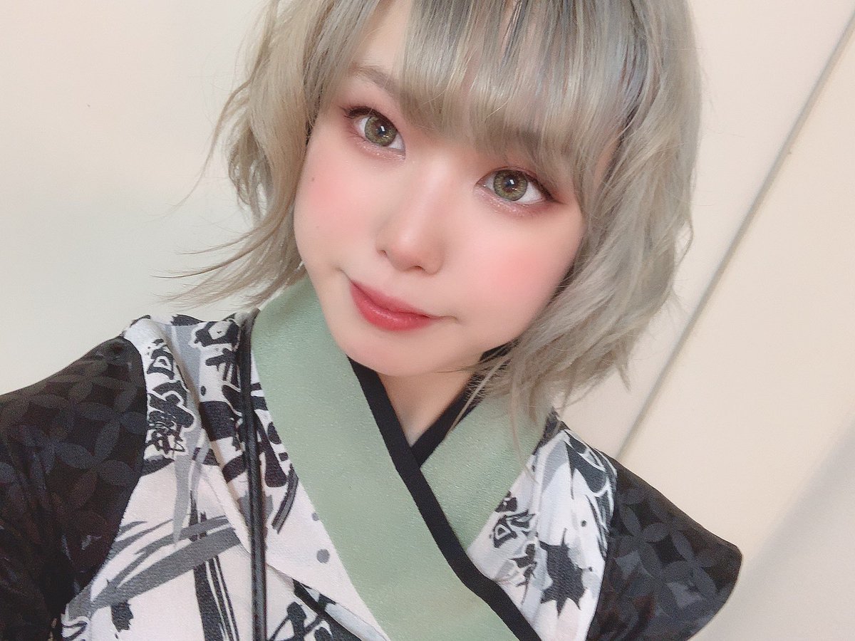 佐倉風夏 令名の和歌 On Twitter 川崎club Citta さん2公演ありがとうございましたー この後は白金高輪seleneさんで20時45分 です ご予約もまだまだ受け付けてるからリプ送ってね 令名の和歌tシャツ買ってもらっちゃった ありがとう 大切に着ます