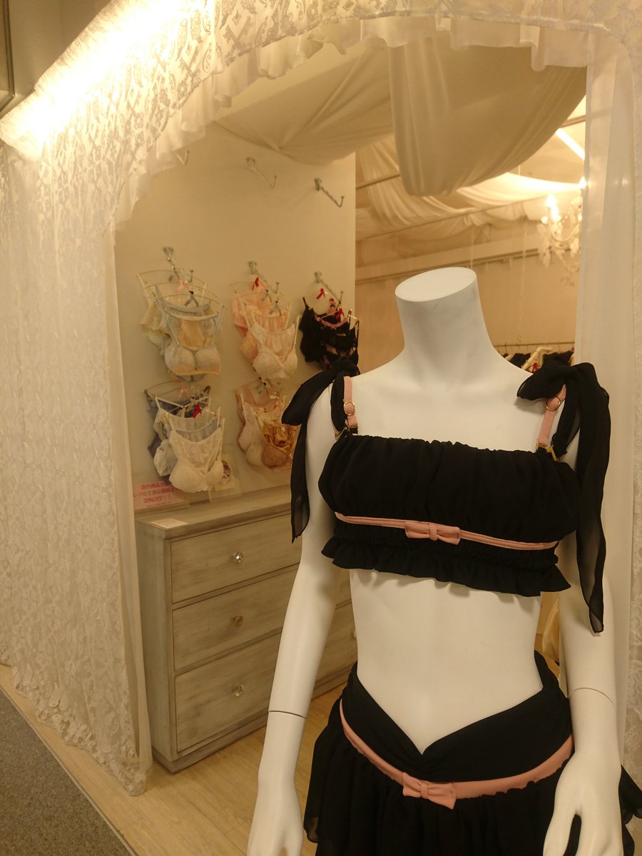 LS_harajuku's tweet photo. LAVISHOP最終日オープンしております✨
商品20%OFF、2点でさらに30%OFFも引き続き開催中です❤️

ご試着もお気軽にお声がけください😊
約一年半の間ありがとうございました！本日も皆さまのご来店をお待ちいたしております🌈 https://t.co/Shr0XIPK4o