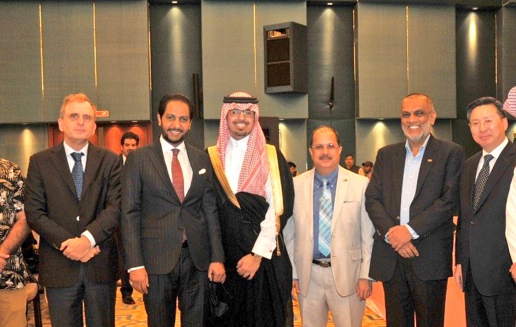 SauidiG's tweet photo. المجموعةالسعوديةتشارك رسميا في الإحتفالات الوطنيةالهنديه
ويحضور رئيس اعضاءمجلس الإدارة الوليد الدهش التويجري والمشاركةالفعليةفي جميع الفعاليات

SIG Participated In The Indian National Day Celebrations Participation. Of The Chairman of Board Member H.E.Alwaleed Aldahesh Altuwaijri https://t.co/V72edULC5V