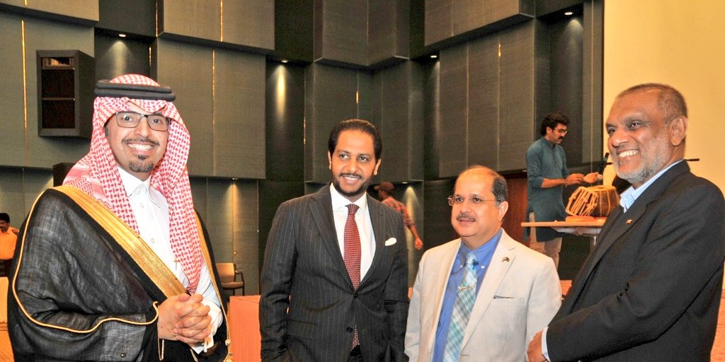 SauidiG's tweet photo. المجموعةالسعوديةتشارك رسميا في الإحتفالات الوطنيةالهنديه
ويحضور رئيس اعضاءمجلس الإدارة الوليد الدهش التويجري والمشاركةالفعليةفي جميع الفعاليات

SIG Participated In The Indian National Day Celebrations Participation. Of The Chairman of Board Member H.E.Alwaleed Aldahesh Altuwaijri https://t.co/V72edULC5V