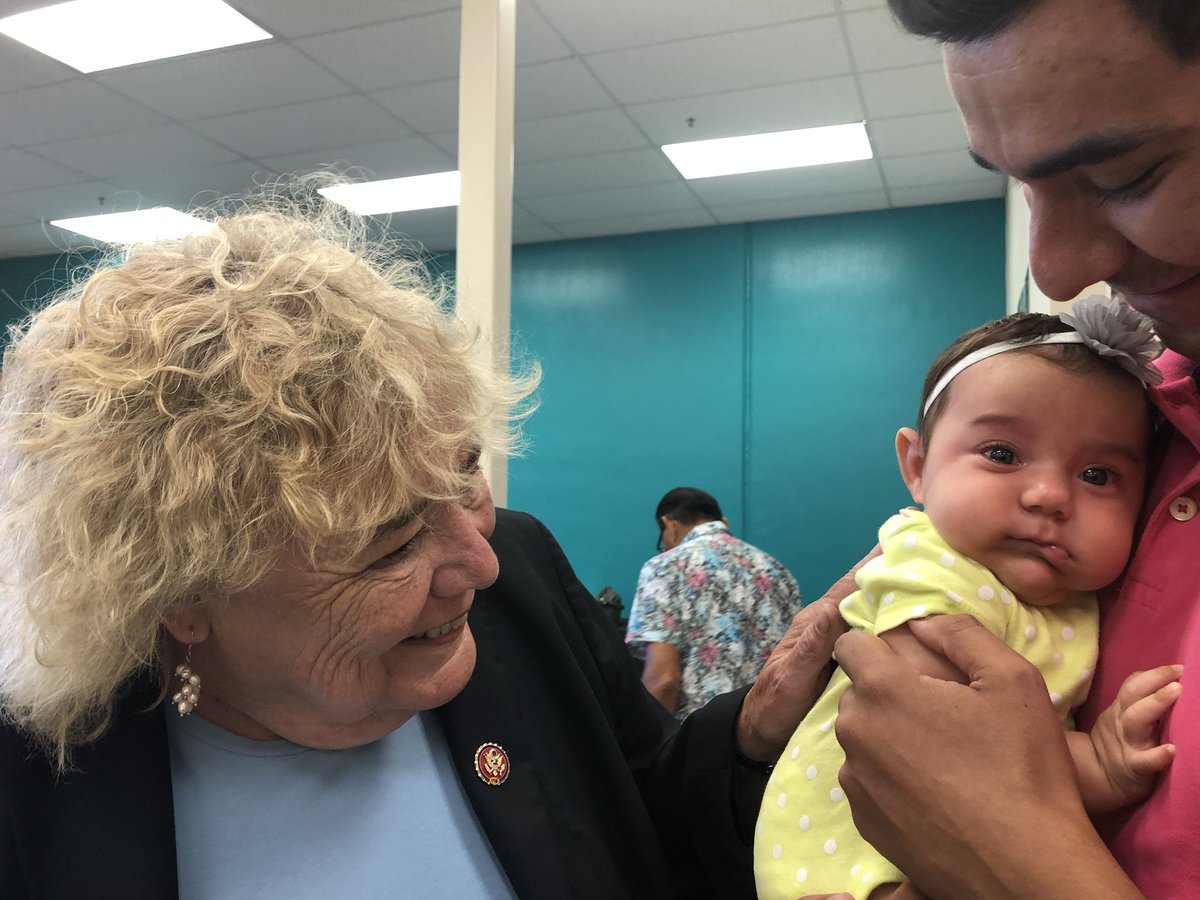 Had the privilege of introducing my daughter Emme to US Representative @ZoeLofgren at La Raza Roundtable. We briefly checked in about @SanJoseUnified partnership with @sanjoselibrary to provide 30,000 students with library cards and access to digital resources! #FutureActivist