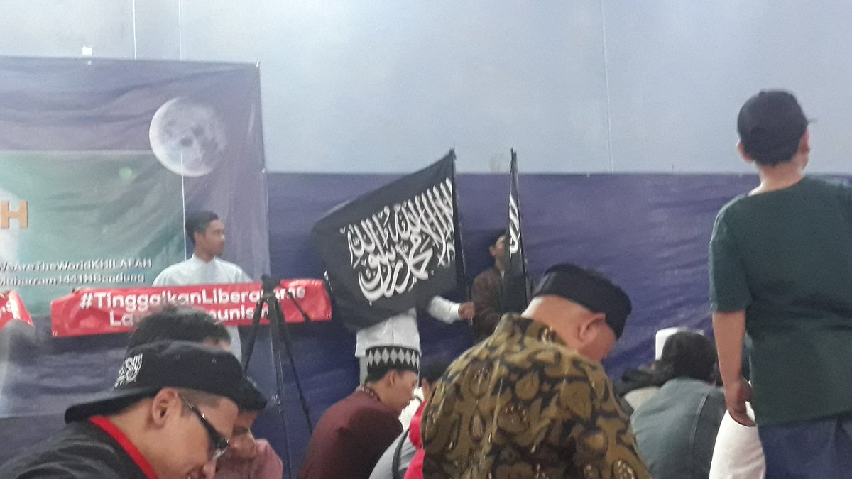 Yan01007882's tweet photo. #HijrahSelamatkanIndonesia https://t.co/d1KUz6IwaF