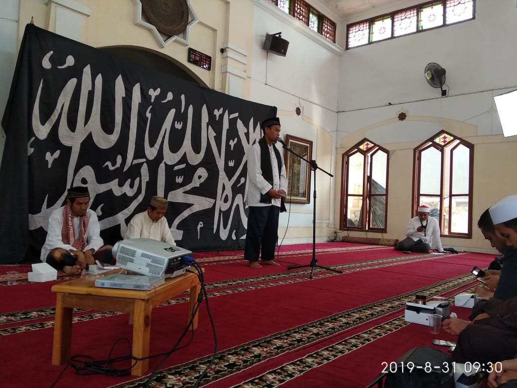 RJunnah's tweet photo. Allahu Akbar...

#Muharram1441HBekasi
#Hijrahmenujusyariahkaffah
#HijrahselamatkanIndonesia
#TinggalkanLiberalismeLawanKomunisme
#WeAreTheWorldKHILAFAH https://t.co/cDXoyy5a1e
