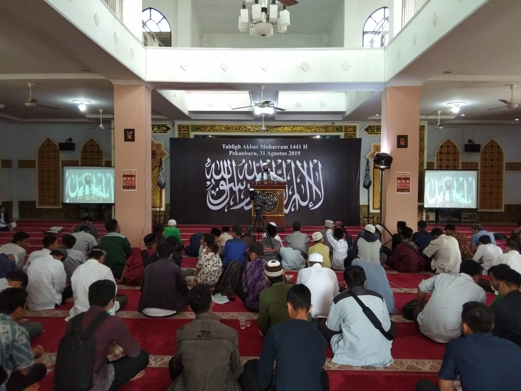 niningAsyam's tweet photo. #Muharram1441HPekanbaru
#HijrahMenujuSyariahKaffah
#HijrahSelamatkanIndonesia
#TinggalkanLiberalismeLawanKomunisme
#WeAreTheWorldKhilafah https://t.co/MfUYiMKuWb