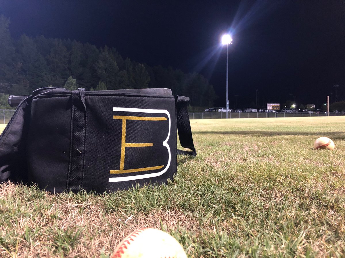 EasleyBaseballC's tweet photo. EBC (7u-14u) and ESC having some fun under the lights tonight in Oxford. #ExperienceEBC #ElevateYourGame https://t.co/CZF3dpmIoM