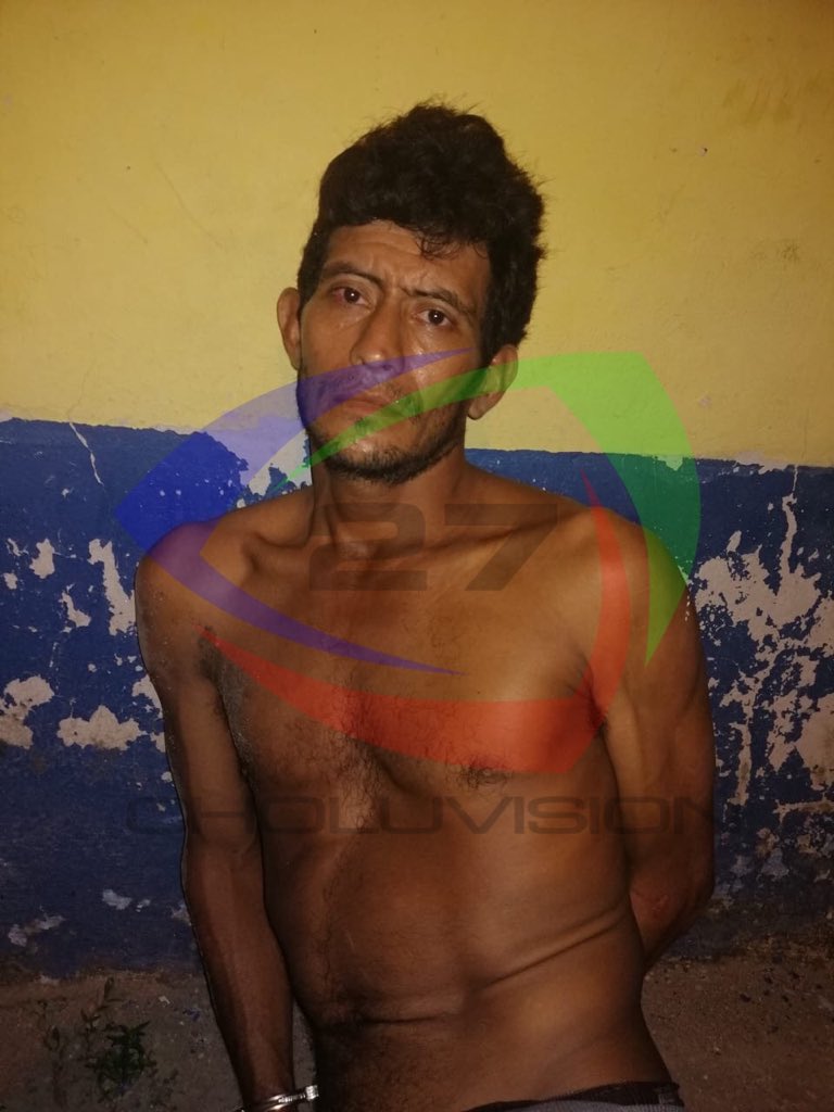 Choluvision27's tweet photo. En poder de la Policía está una persona que ultrajo sexualmente y después le quitó la vida a una niña de 7 años en Alto Verde San Lorenzo, #Valle quien fue encontrada en un Rio sin vida.

Este hecho a provocado un repudió total.

#Honduras https://t.co/eOKG4OoZlL