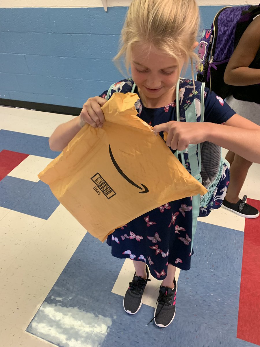 cgreschak1's tweet photo. Kids were super excited to get new equipment this week!!! #CES #CurrituckK12 #PhysEd https://t.co/pzFvBIgTlt