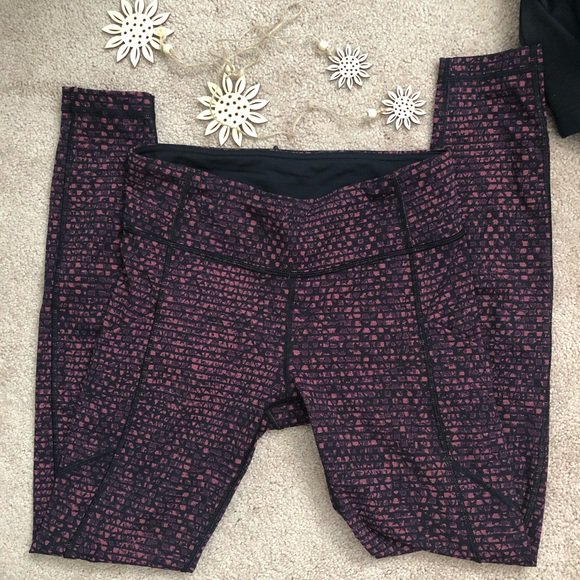 DzzyLily's tweet photo. So good I had to share! Check out all the items I'm loving on @Poshmarkapp from @aulugun #poshmark #fashion #style #shopmycloset #goby #citychic #lululemonathletica: https://t.co/2SF1LG5PU4 https://t.co/GqAhGLzQCm
