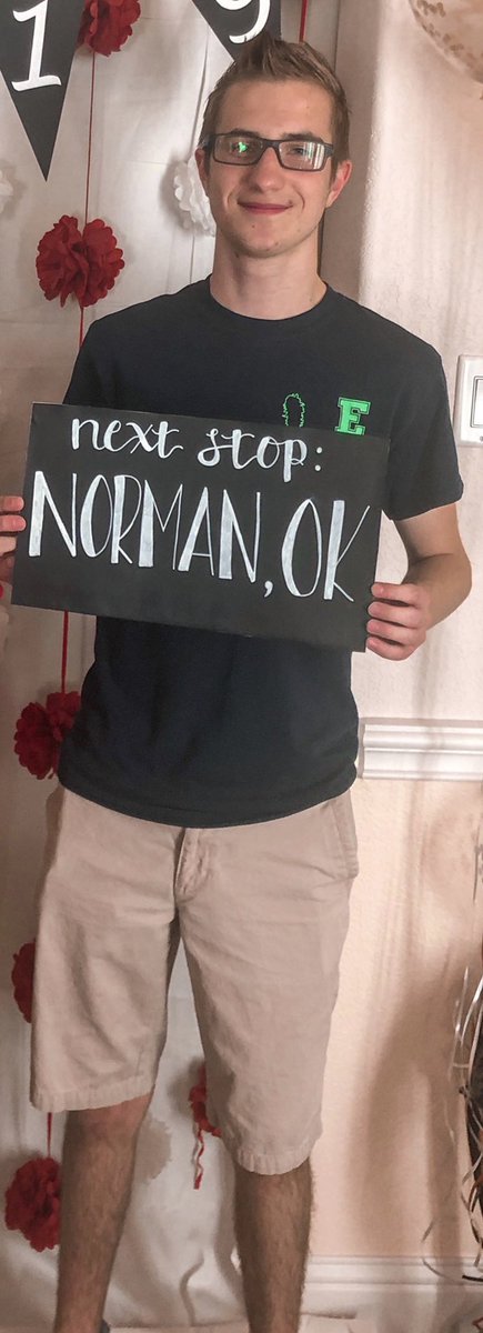 taylorglissman's tweet photo. This is where his real loyalties lie. @UTAustin @landoncoolman https://t.co/rV7ki2LsOh