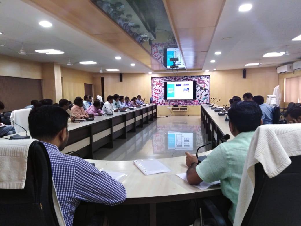 dydeochhotaude1's tweet photo. DEO sir has Conducted training of district sankalan officers for #ElectorsVerificationProgram starting from 1/9/19 to 30/9/19 #goverify #100PercentSahi @collectorcu @CEOGujarat https://t.co/IDjXsFywR5